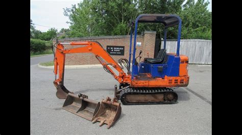 pel job mini digger problems|Problems with crawler power on a Pel.